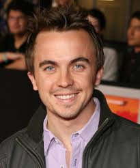 How tall is Frankie Muniz?